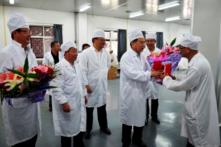 樟树市领导五一前夕到仁和集团走访慰问