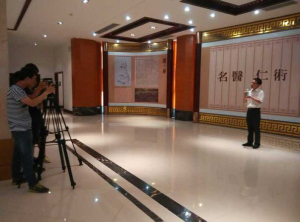 江西电视台栏目组到仁和集团现场录制节目