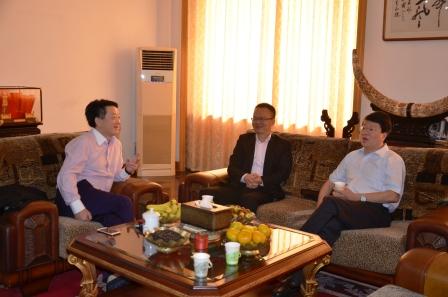 江西省药监局李舰海局长视察仁和集团