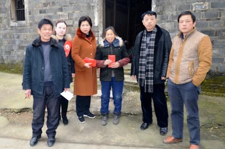 新闻特写：冬日里的温暖