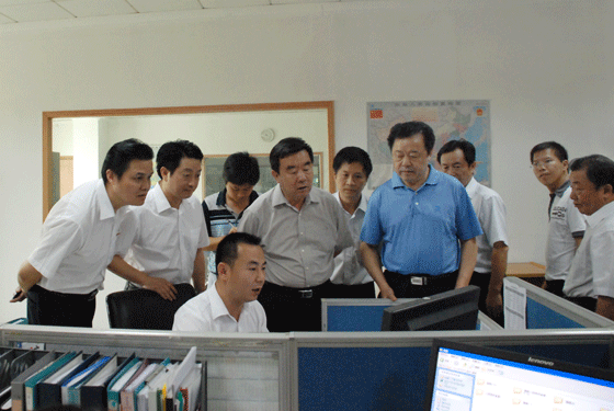 江西省政协主席傅克诚视察仁和集团