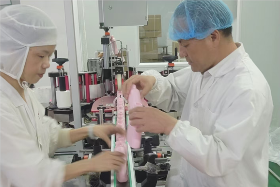 一场速度与激情的突击生产 ——塑胶公司彰显卓越生产能力与团队精神