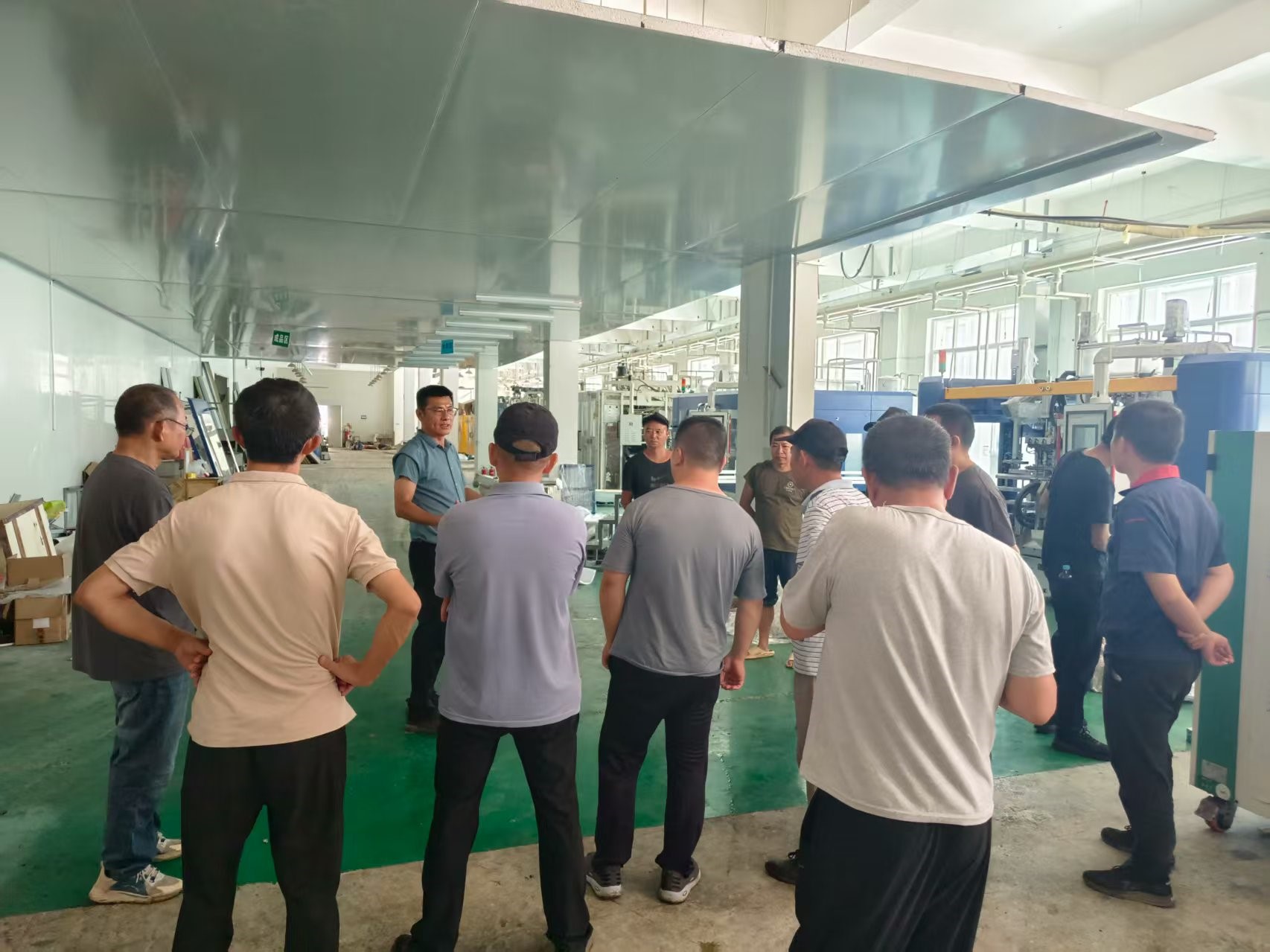 攻坚热浪 脊梁如钢